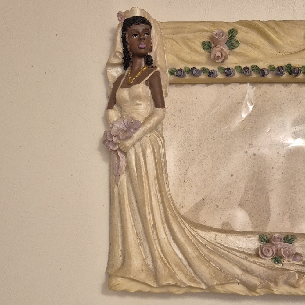 Wedding Couple Photo Frame - Picture 3 of 11